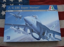 images/productimages/small/FA-18E Super Hornet doos Italeri schaal 1;72 nw.jpg